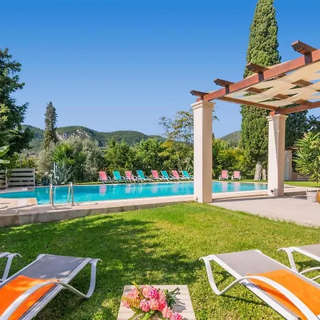 Villa Victor By *