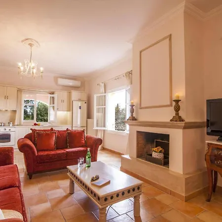 Victor By * Gardeládes