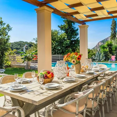 Victor By Villa Gardeládes