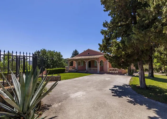 Villa Victor By Gardeládes